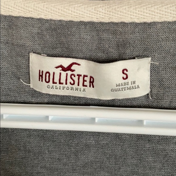 Hollister lightweight hoodie - Picture 3 of 3